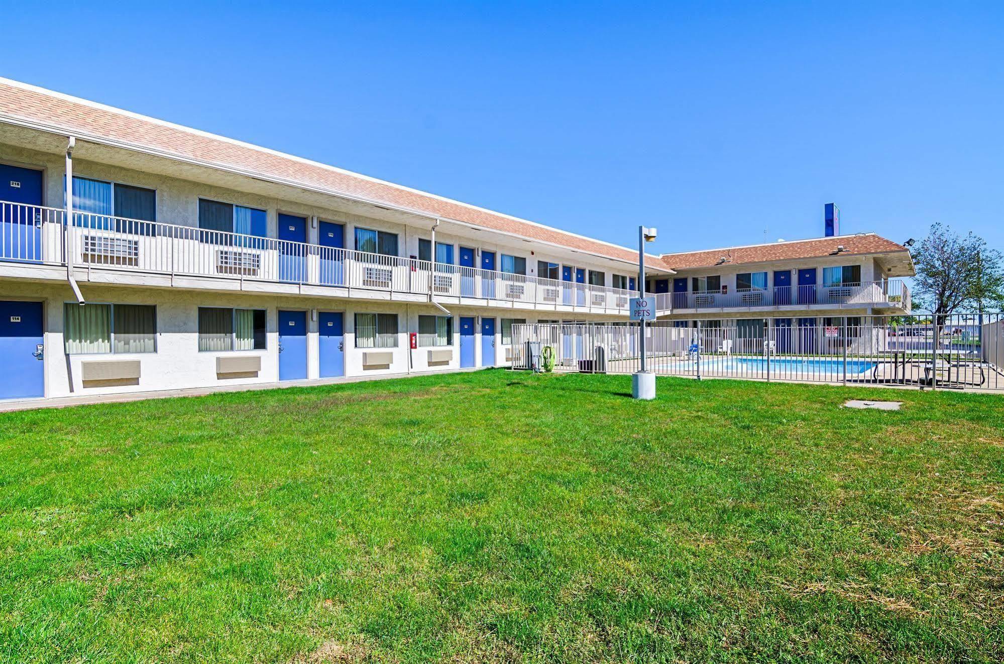 Motel 6-Mitchell, Sd Eksteriør billede