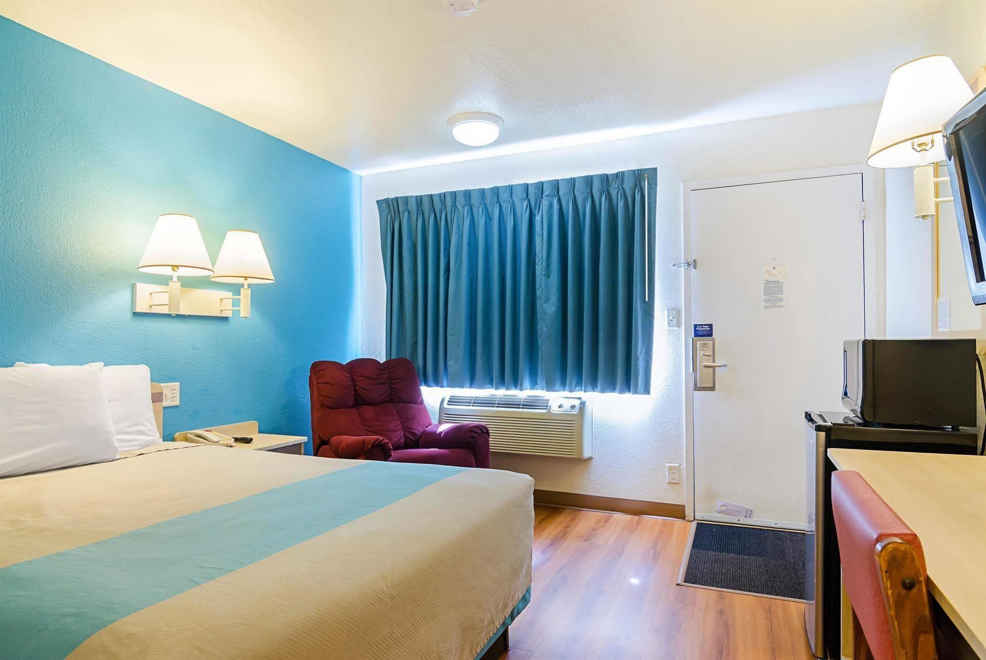 Motel 6-Mitchell, Sd Eksteriør billede