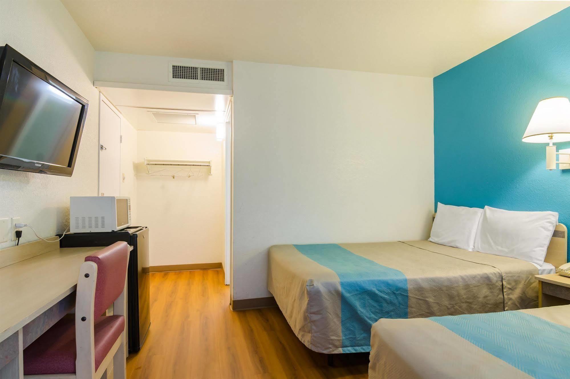 Motel 6-Mitchell, Sd Eksteriør billede