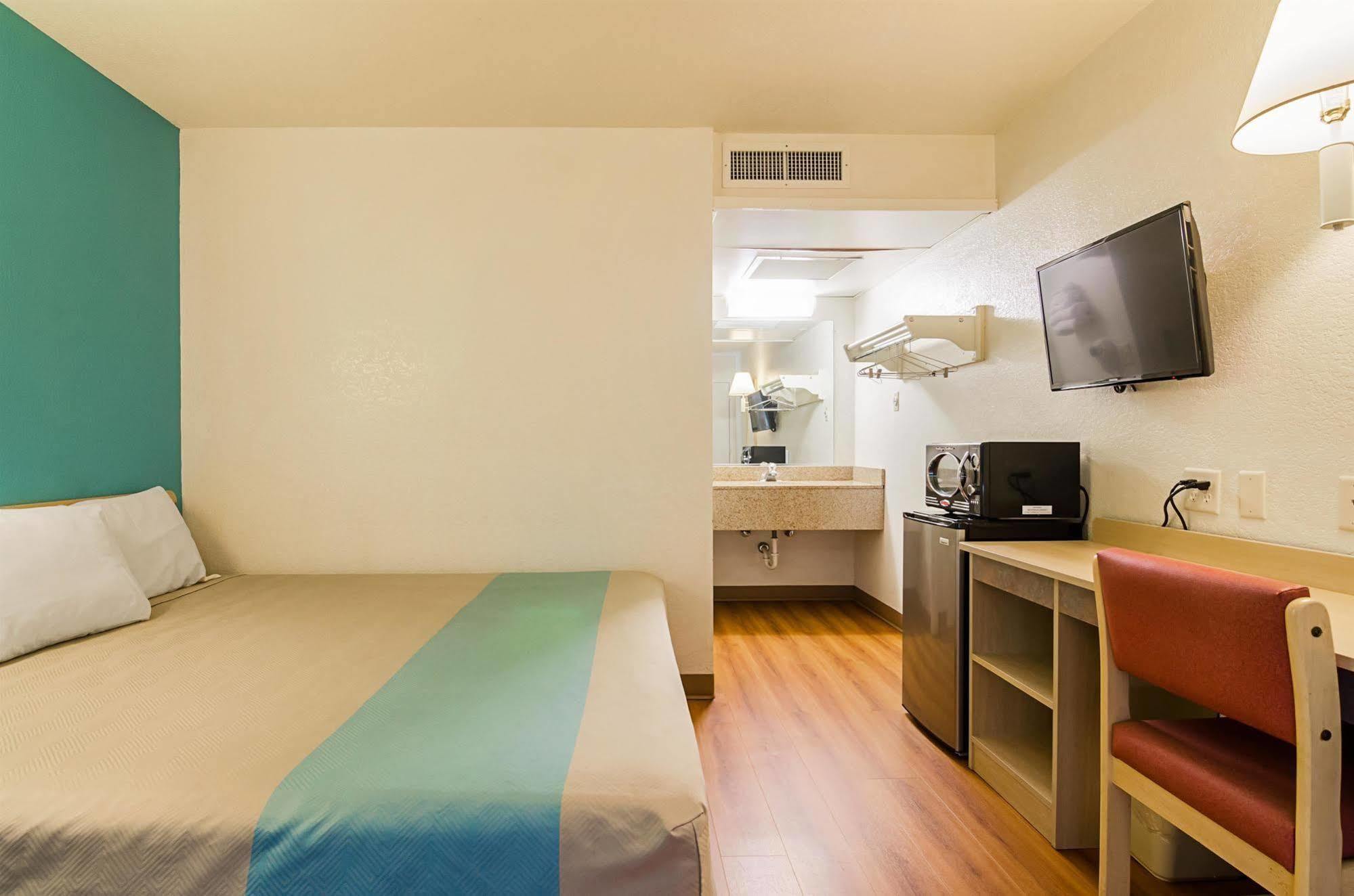 Motel 6-Mitchell, Sd Eksteriør billede