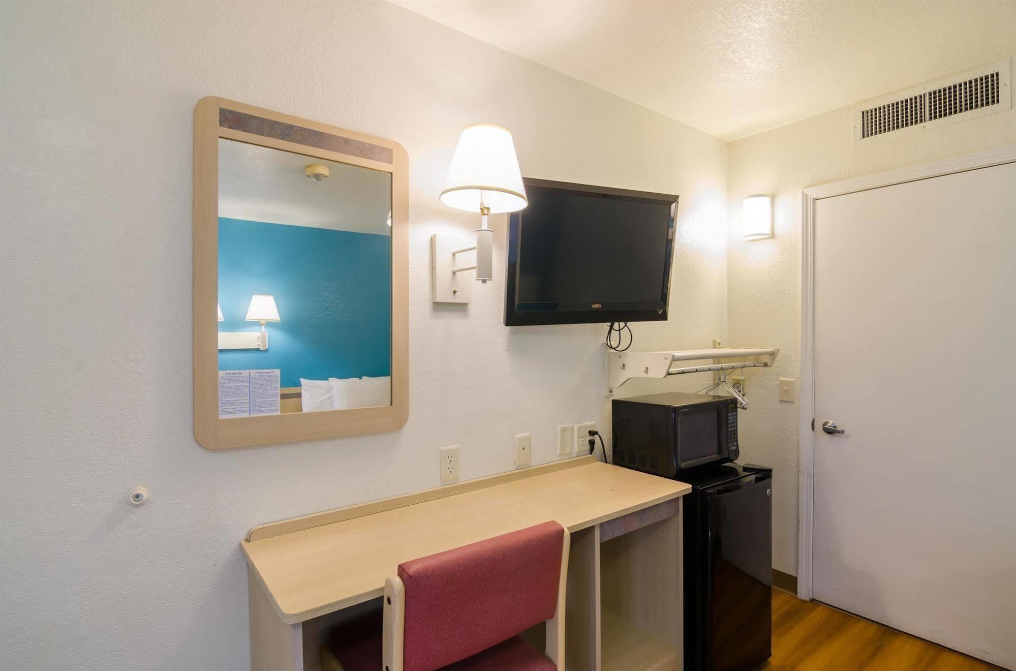 Motel 6-Mitchell, Sd Eksteriør billede
