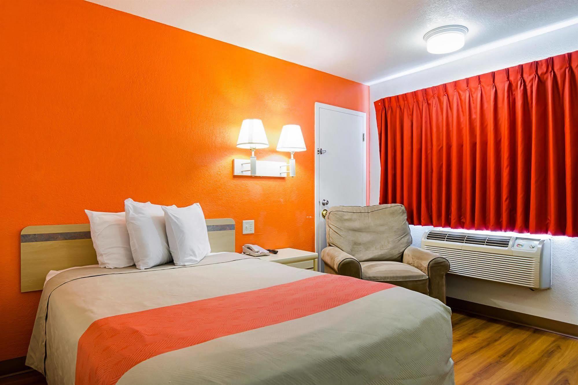 Motel 6-Mitchell, Sd Eksteriør billede